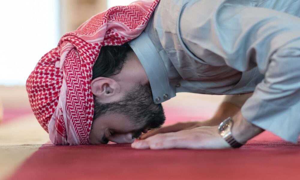 Why Muslims Pray 5 Times a Day